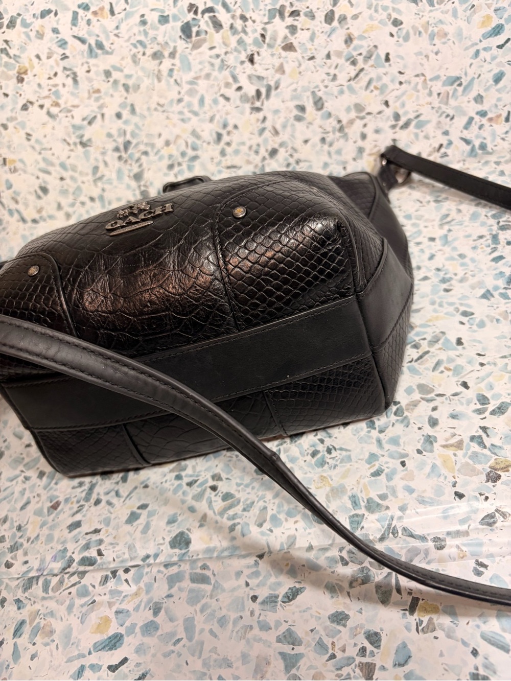 Coach Mickie Black Snakeskin Embossed Leather Drawstring Shoulder Bag F35928 - Picture 4 of 9